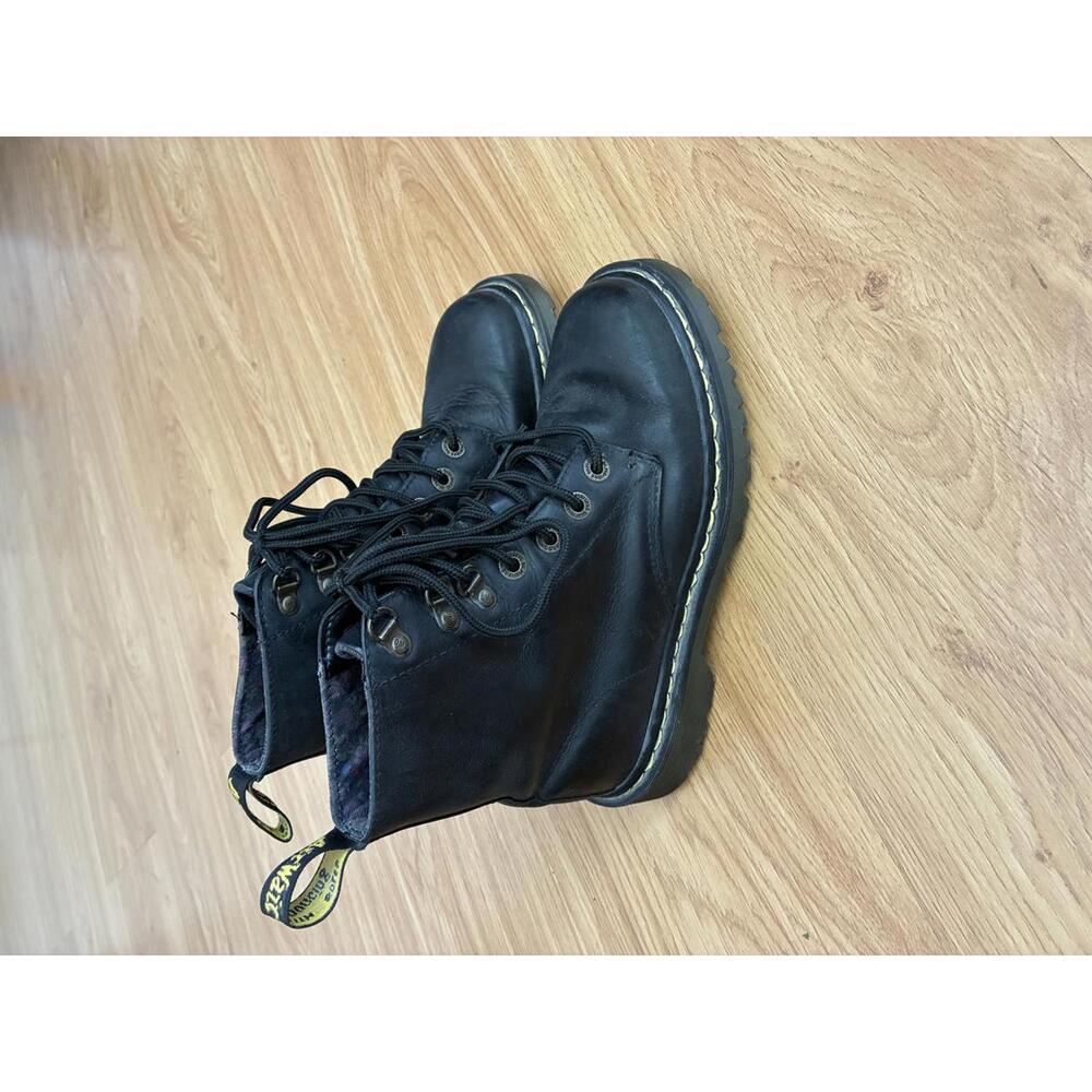 Dr. Martens boots. Women’s Sz. 6